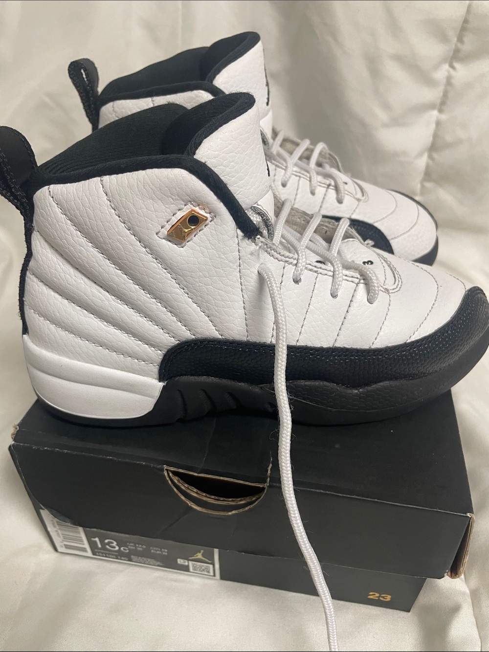 Jordan White and Black Toddler Basketball Sneakers - Picture 5 of 6